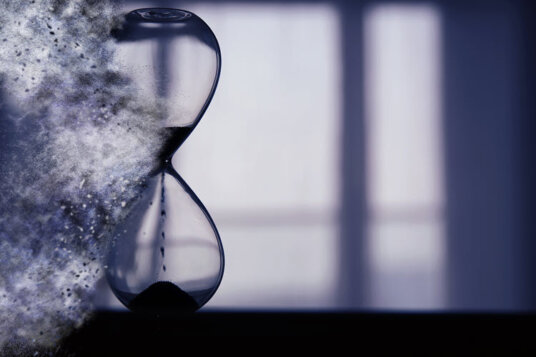 An exploding hour glass